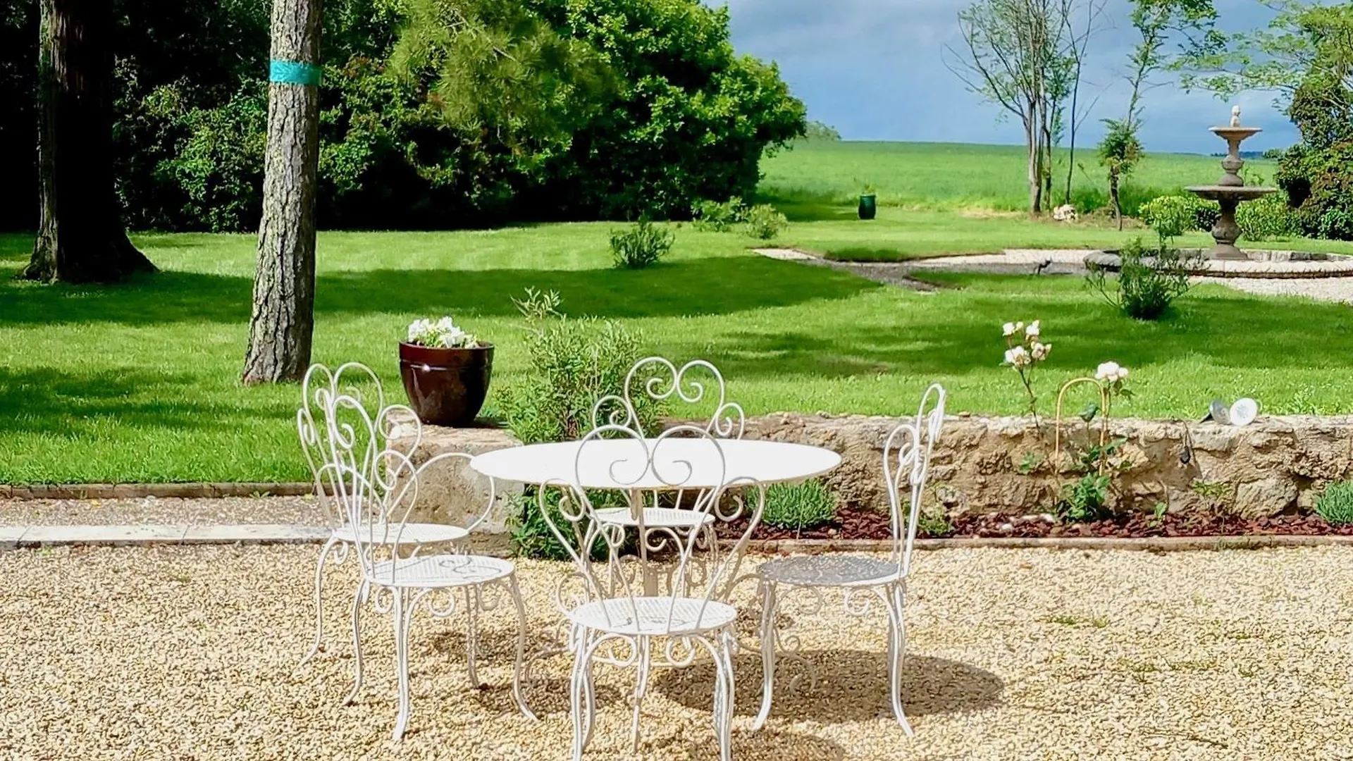 Chateau Dehes Gazaupouy 1 Chambre D'Hote Et 1 Gite
